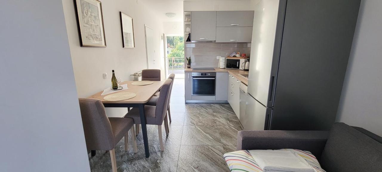 Apartman Rumac Апартаменты Poljane